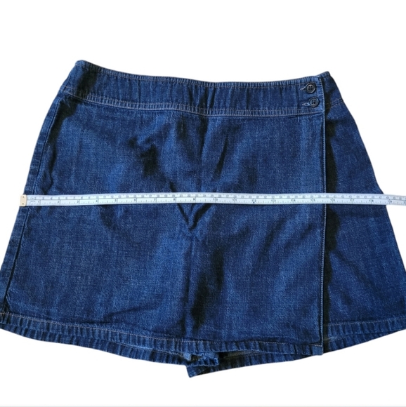 Ann Taylor Denim Skort, Size 6P | Front Panel Skort - Picture 8 of 9